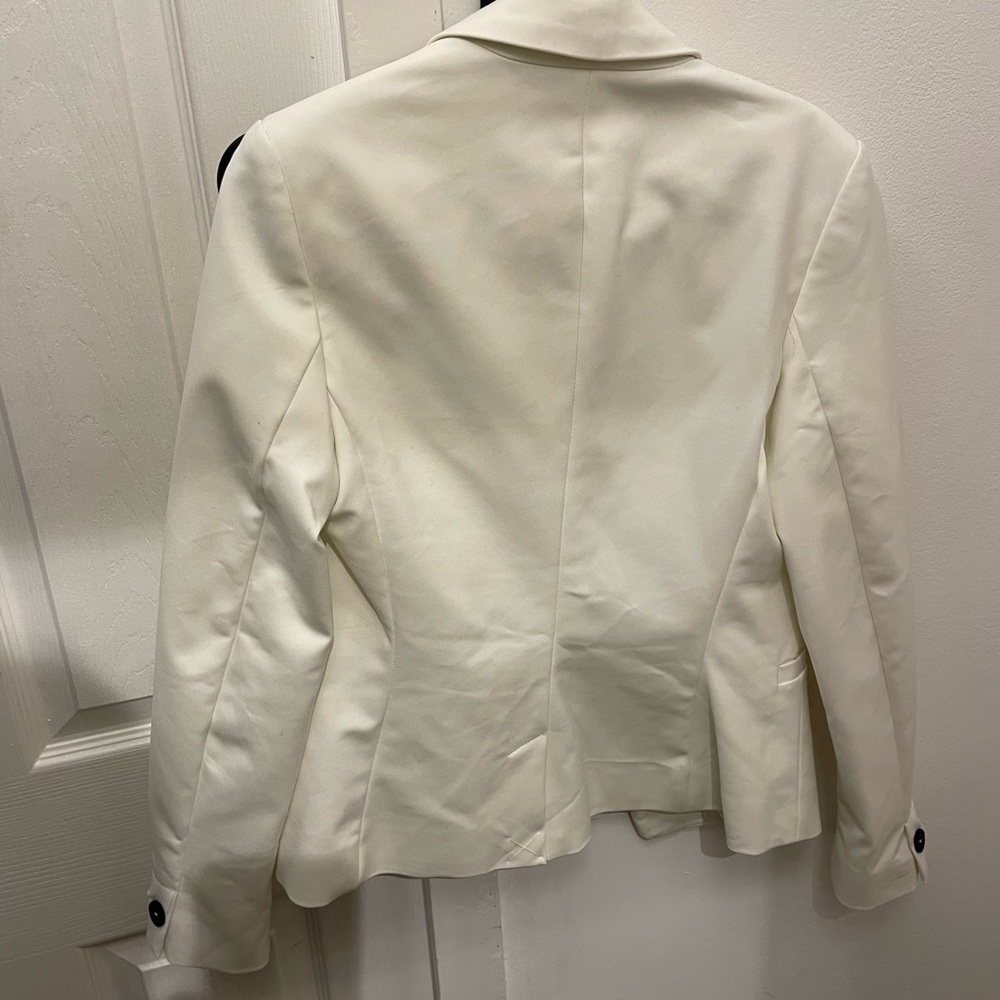White/cream Mango blazer. Size 4 (eur 36)